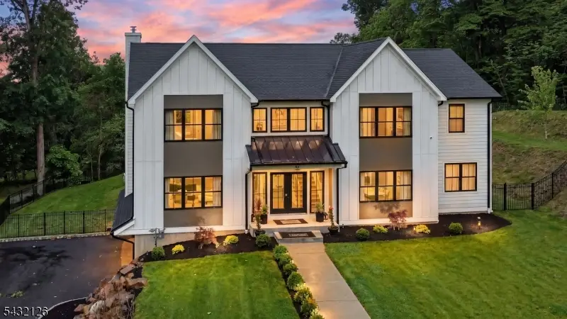 49 Upper Dr, Watchung, NJ 07069 - #1
