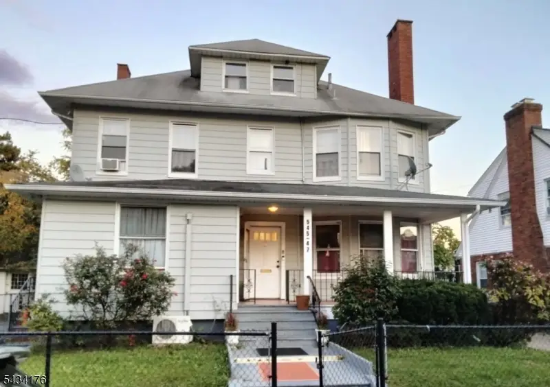545 E 29th St, Paterson, NJ 07504 - #1