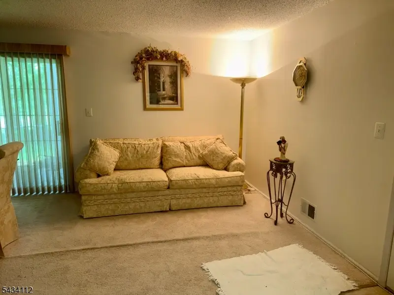 75 Amethyst Way, Franklin Park, NJ 08823 - #3