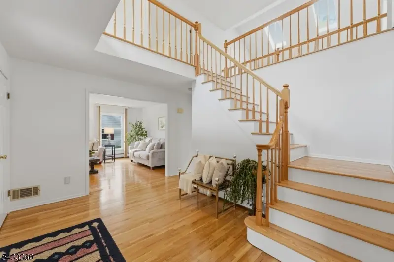 4 Tania Ct, Succasunna, NJ 07876 - #3