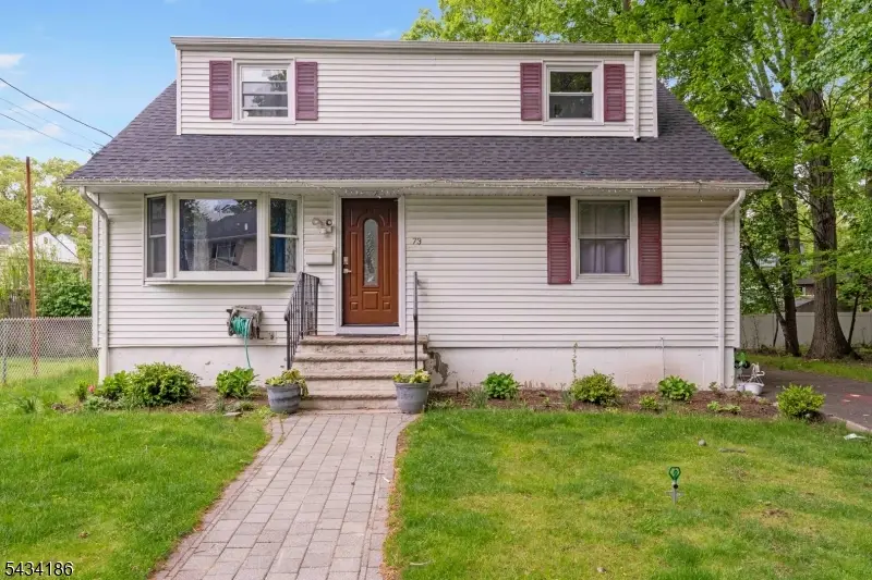 73 Davis Dr, Bergenfield, NJ 07621 - #1
