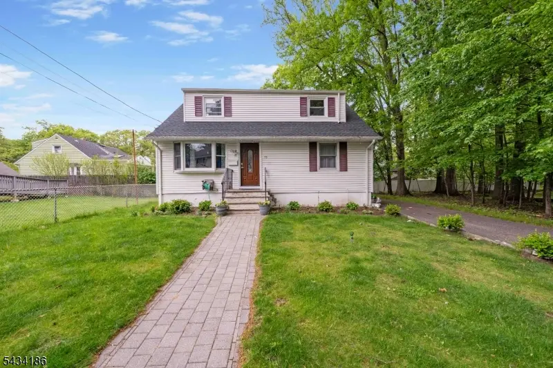 73 Davis Dr, Bergenfield, NJ 07621 - #3