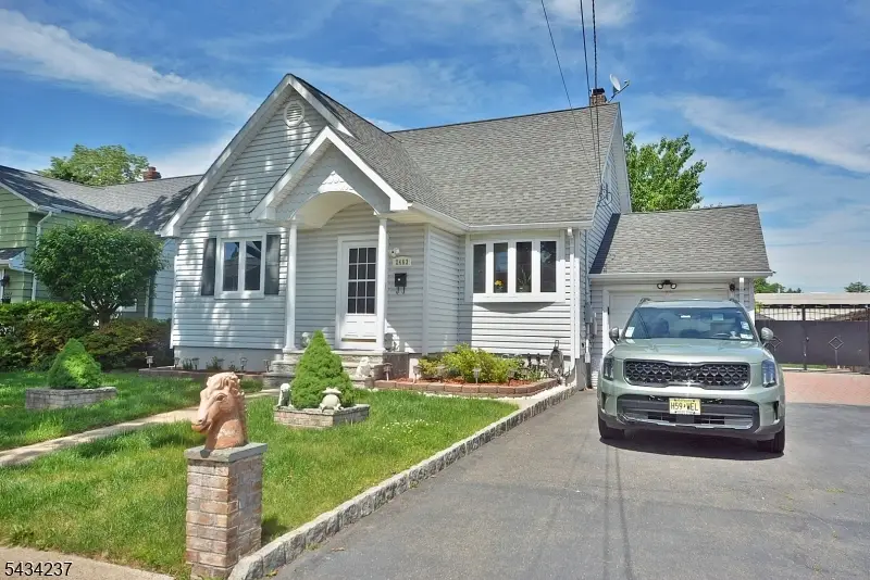 2463 Dorchester Rd, Union, NJ 07083 - #2