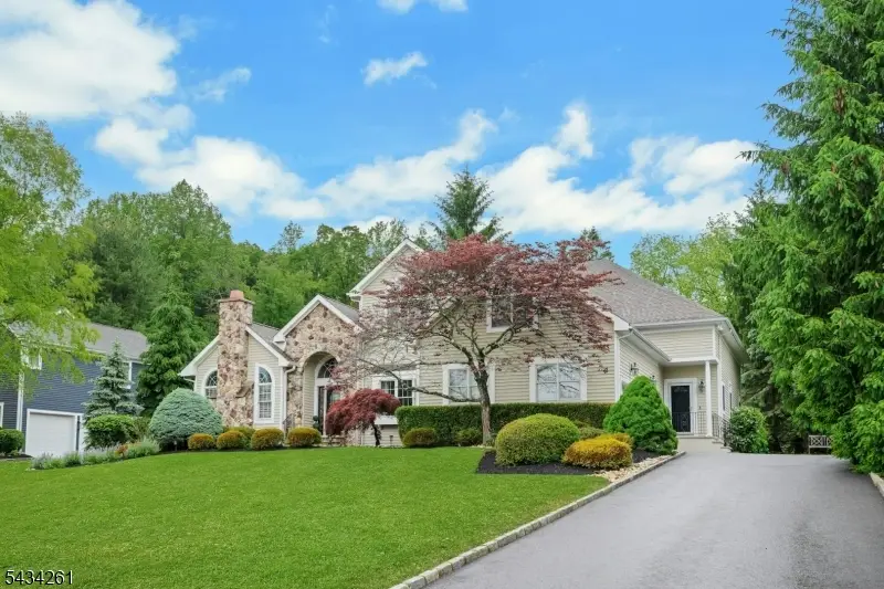 5 Coe Farm Rd, Mendham, NJ 07945 - #2