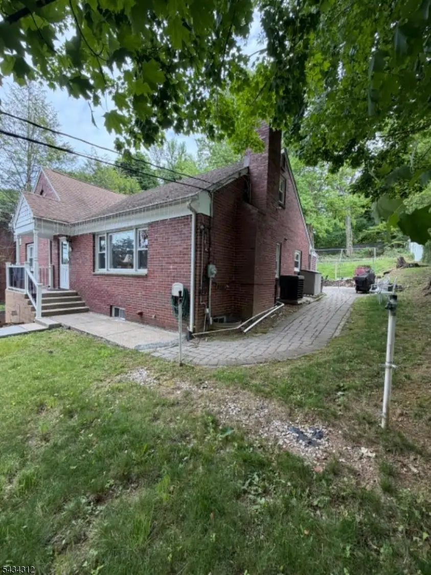114 Sussex Ave, Morristown, NJ 07960 - #3