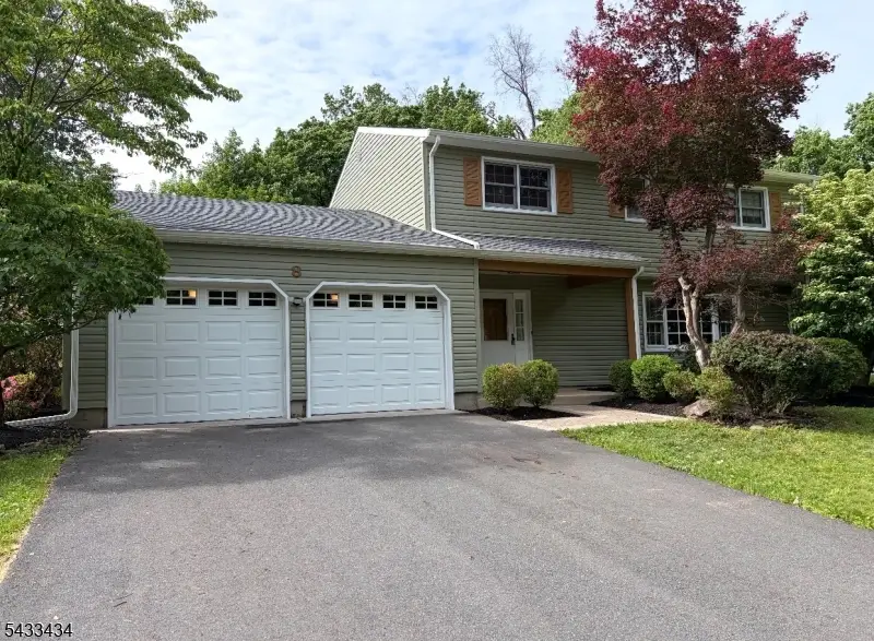 8 Liberty Ln, Franklin, NJ 08873 - #3