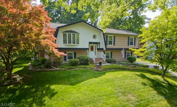 8 Edward Cir, Montville Twp., NJ 07045