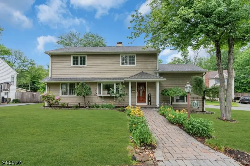 30 Laurel Dr, Packanack Lake, NJ 07470 - #3