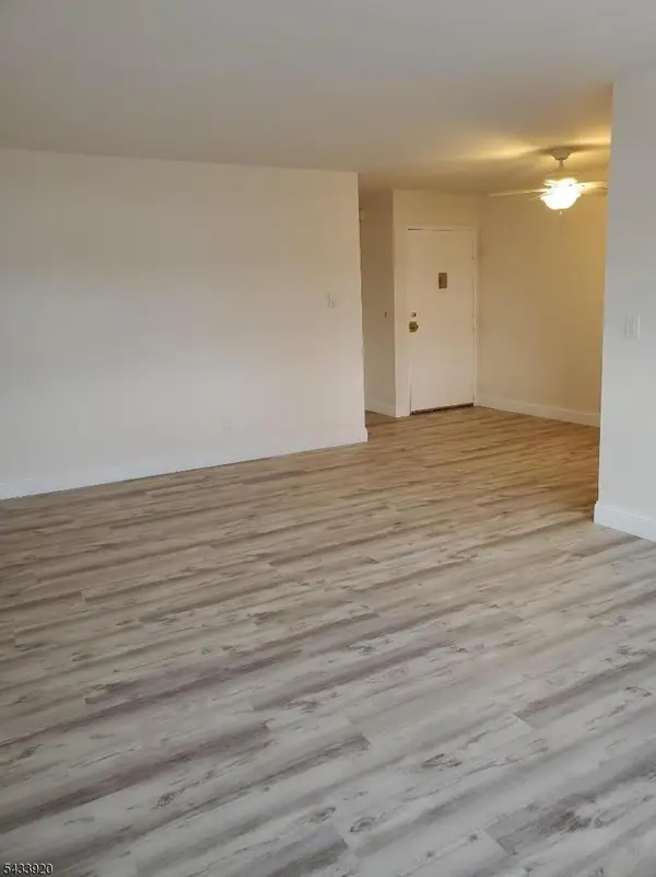 100 Pierson Miller Dr #52, Pompton Lakes Boro, NJ 07442