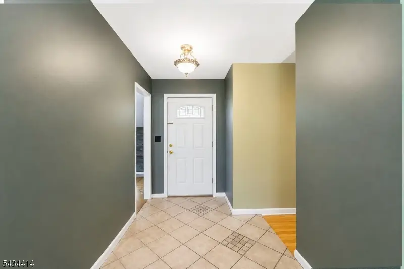 128 Upper High Crest Dr, Macopin, NJ 07480 - #2