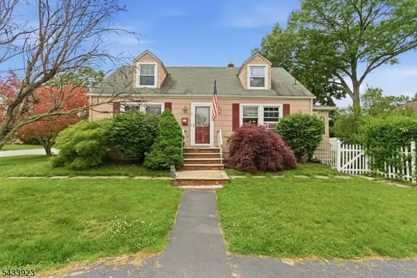 9 Albert St, Pequannock Twp., NJ 07444