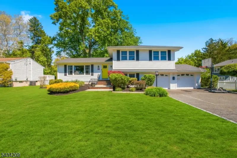 4 Rutgers Rd, Cranford, NJ 07016 - #1