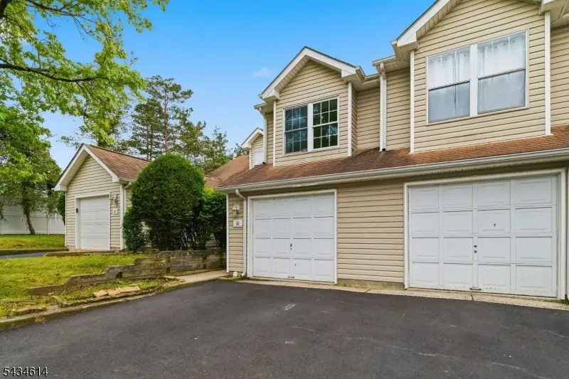 10 Leahy Ct, Franklin, NJ 08873 - #2