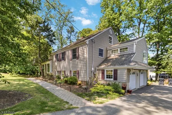 11 Powder Horn Dr, Morris Twp., NJ 07960