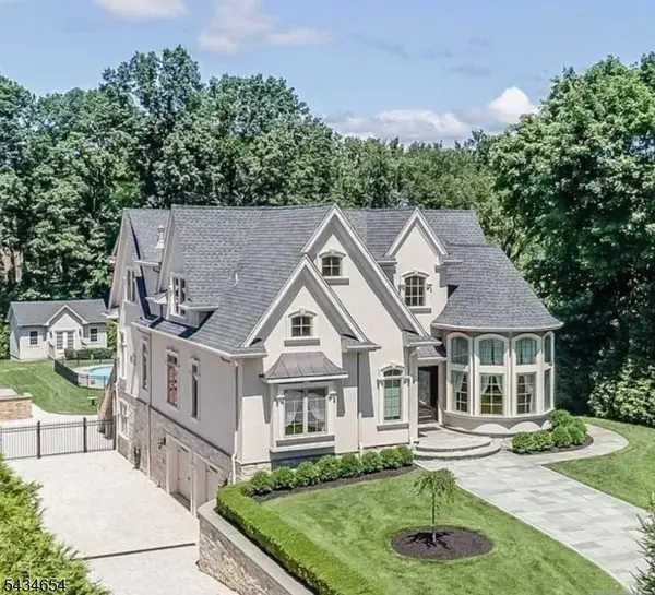 63 Grandview Ave, North Caldwell Boro, NJ 07006