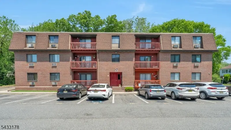 666 Mill St, Belleville, NJ 07109 - #1