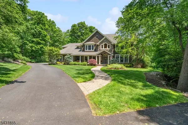 56 Pheasant Run, Kinnelon Boro, NJ 07405