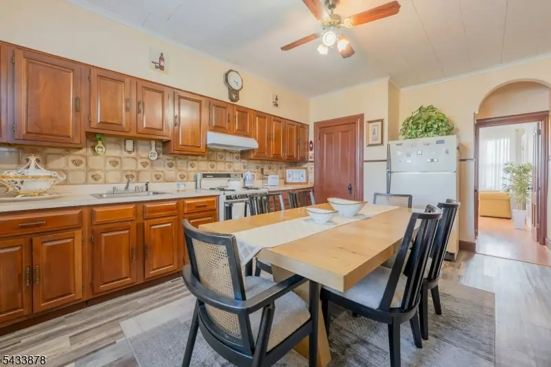 999 E 25th St, Paterson, NJ 07513 - #3