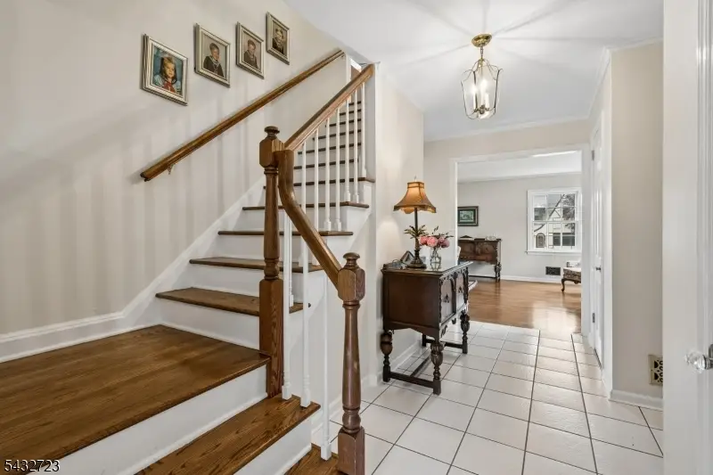 81 Mountain Road, Verona, NJ 07044 - #3