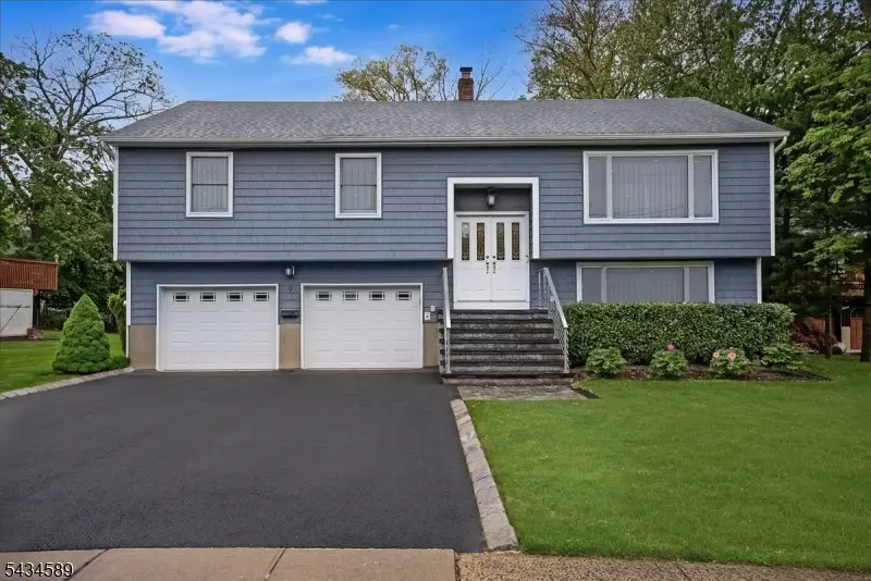 9 Arthur Ter, Livingston, NJ 07039 - #1