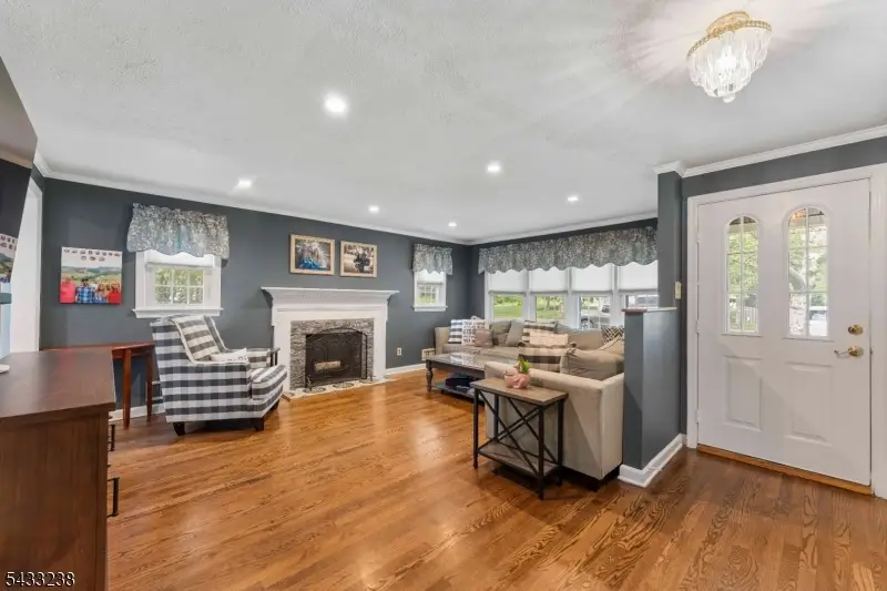 1262 Christine Cir, Scotch Plains, NJ 07076 - #3