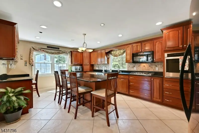 10 Thruway Dr, Bridgewater Center, NJ 08807 - #3