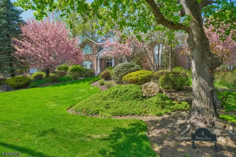 4 Fordham Rd, Livingston, NJ 07039 - #1