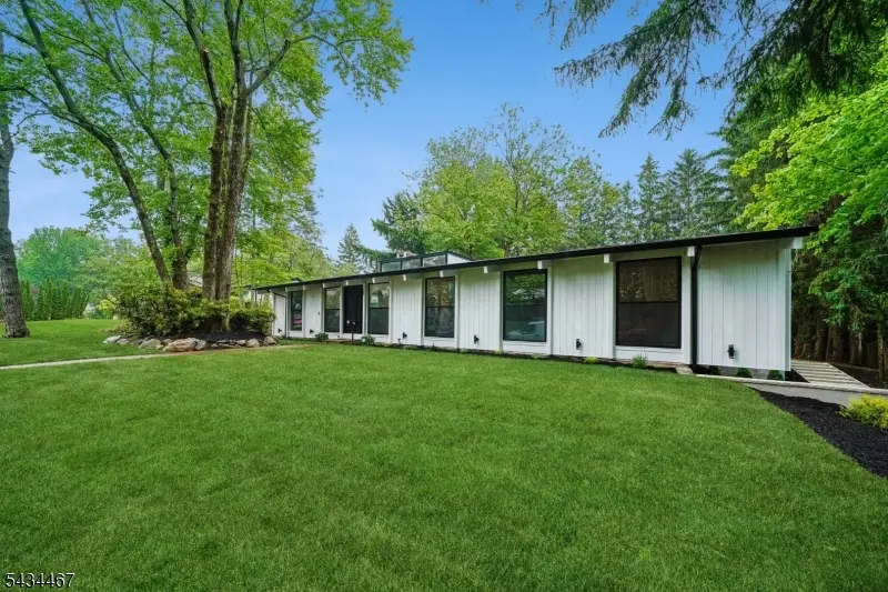 28 Fernhill Rd, Springfield, NJ 07081 - #1