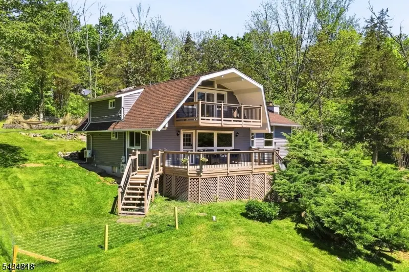 901 Wall St, Stillwater, NJ 07860 - #1