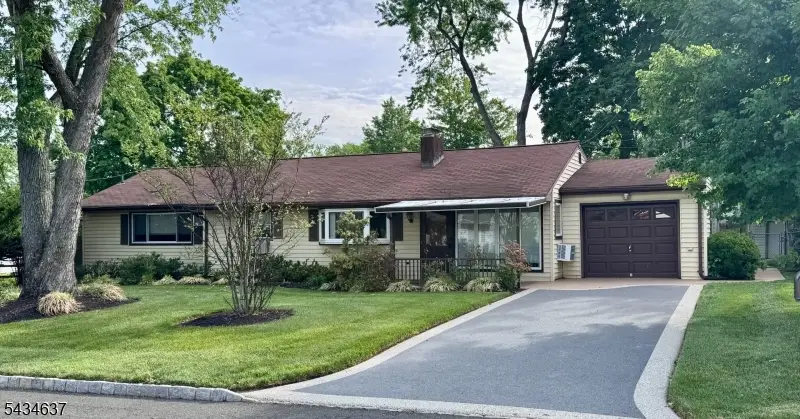 14 Berwick Way, Piscataway, NJ 08854 - #1