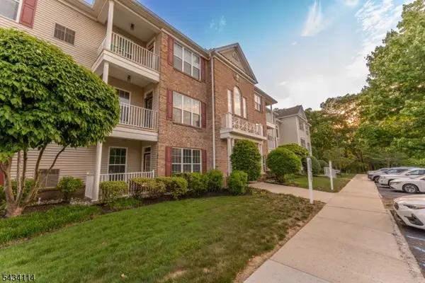 636 Sophee Ln, Lakewood Twp., NJ 08701