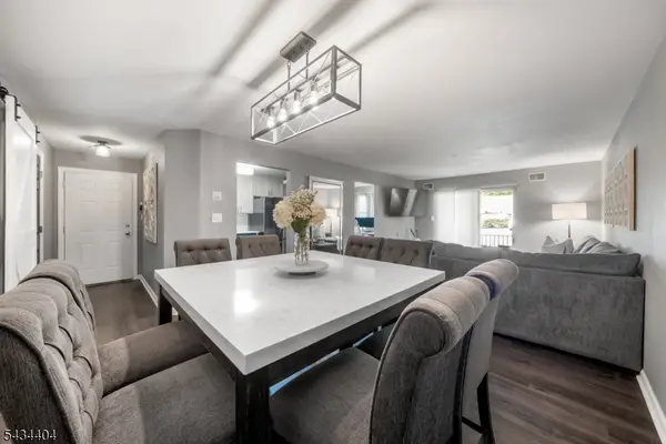 74 Crestview Ln, Mount Arlington Boro, NJ 07856