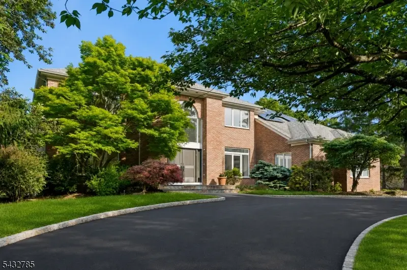23 Hadrian Dr, Livingston, NJ 07039 - #1