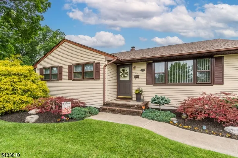 414 N Greasheimer St, Manville, NJ 08835 - #2