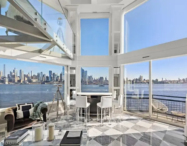 600 Harbor #1079, Weehawken Twp., NJ 07086