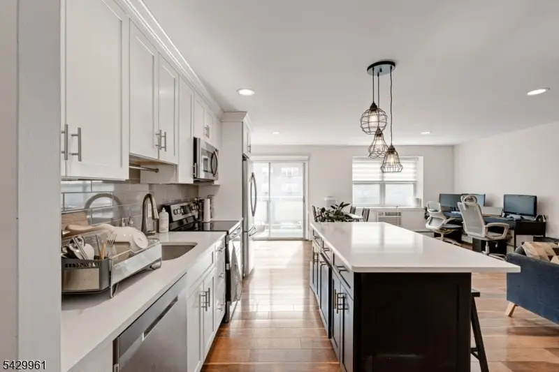20 Jefferson St #A8, Hackensack, NJ 07601 - #3