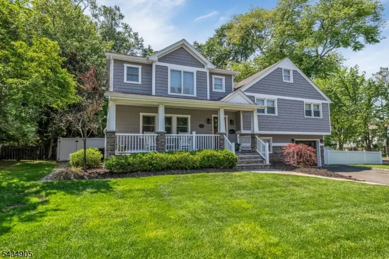 19 De Young Dr, Little Falls, NJ 07424 - #2