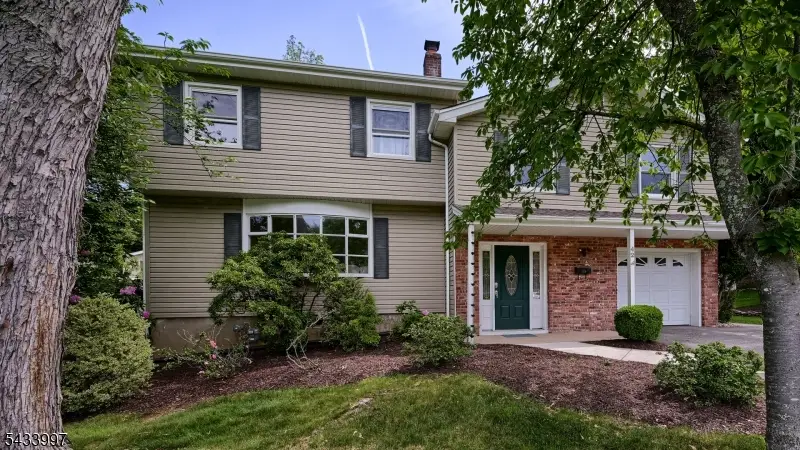 42 Stirling Ln, Wayne, NJ 07470 - #3