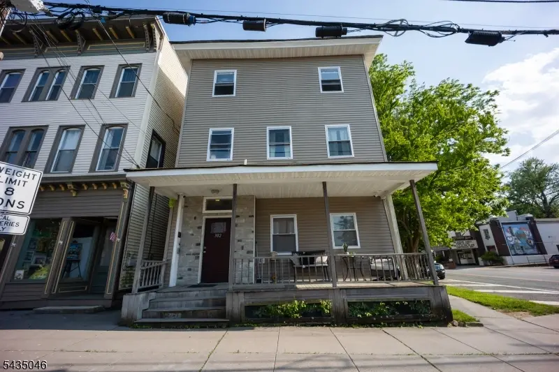 302 Front St, Belvidere, NJ 07823 - #1