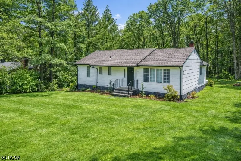 163 La Rue Rd, Newfoundland, NJ 07435 - #1
