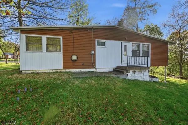101 Gates Ave, Long Hill Twp., NJ 07933