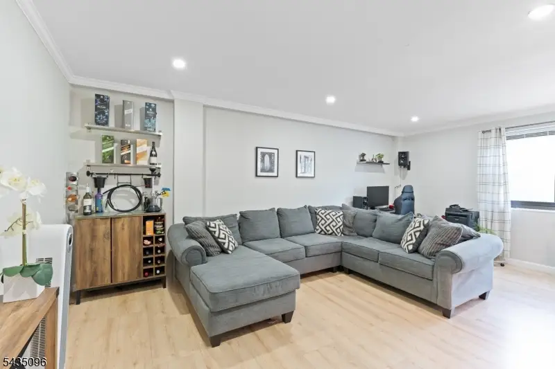 25 Grand Ave #1E, Hackensack, NJ 07601 - #2