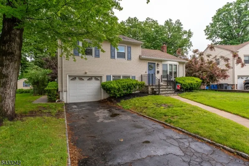 841 Colonial Arms Rd, Union, NJ 07083 - #2