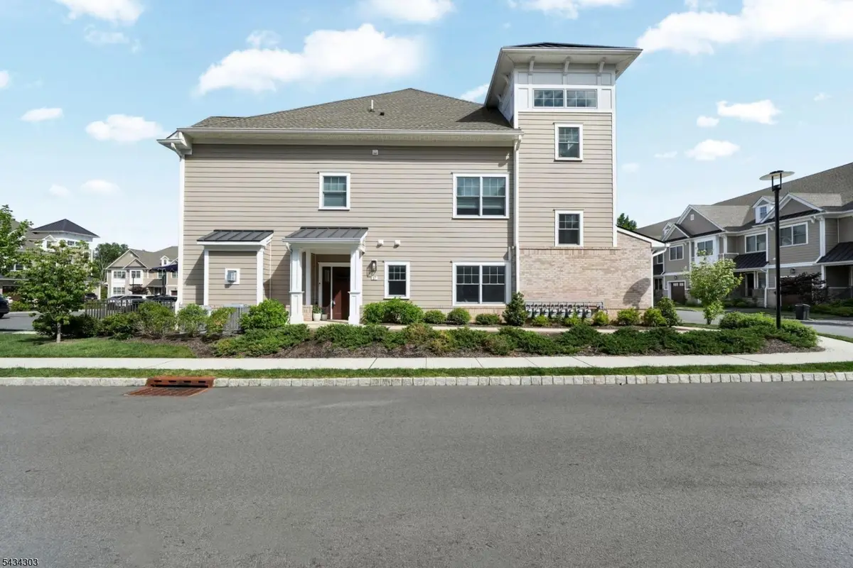 17 Dirlam Dr, Florham Park, NJ 07932 - #1
