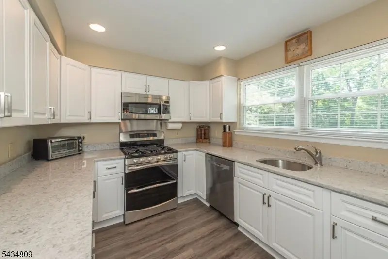 1 Birdseye Cir, Pines Lake, NJ 07470 - #3