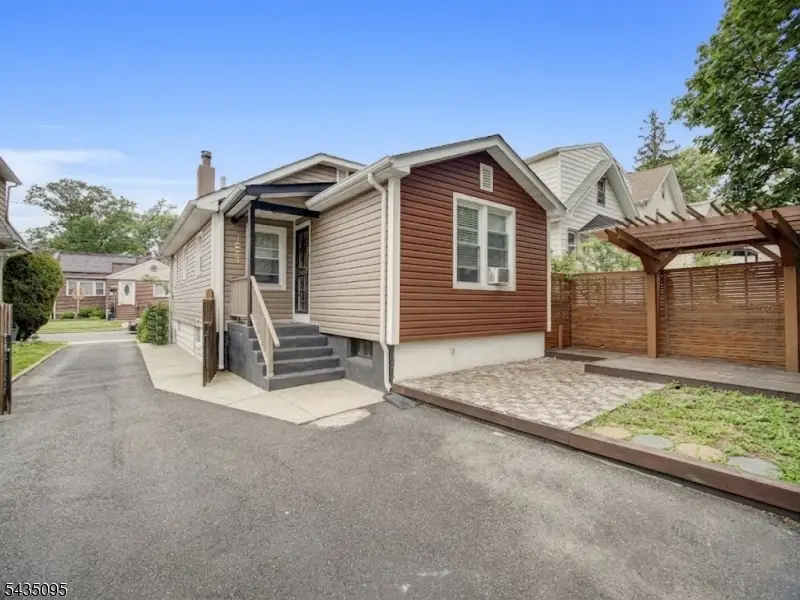 1507 Hiawatha Ave, Hillside, NJ 07205 - #2