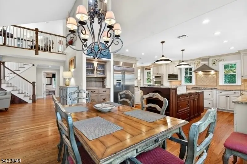73 South Rd, Bloomingdale, NJ 07403 - #2