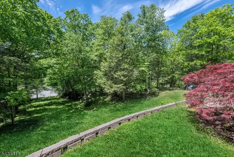 19 Rabbit Run Dr, Newfoundland, NJ 07435 - #3