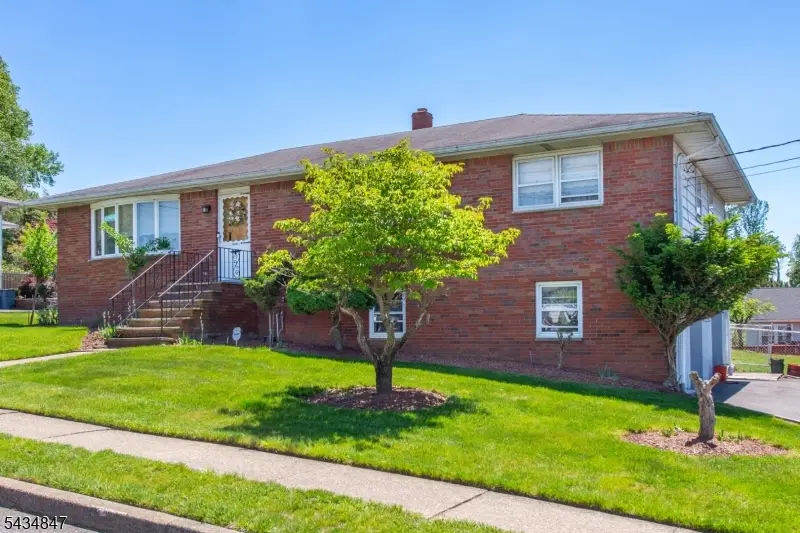 27 Bartsch Ave, Woodland Park, NJ 07424 - #2