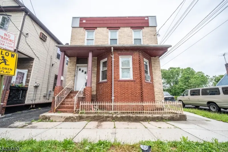 600 Lincoln St, Linden, NJ 07036 - #1